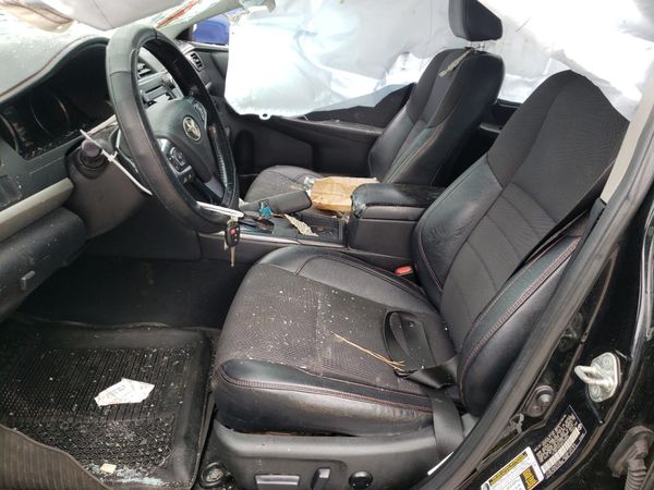 2016 TOYOTA CAMRY