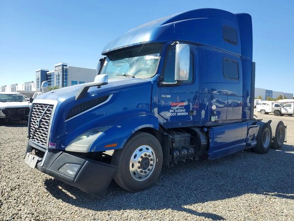 2020 VOLVO VNL — DSFA — Front 3/4
