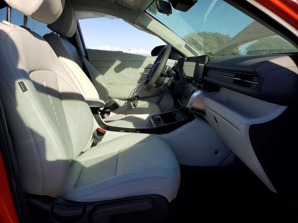 2026 HYUNDAI KONA SEL Premium — DENT