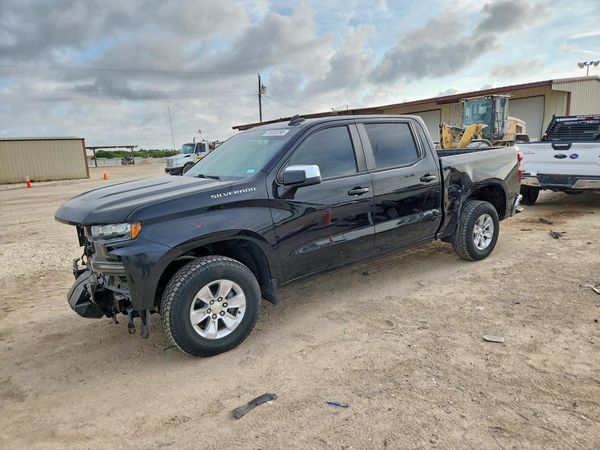 2019 CHEVROLET SILVERADO LT — Front 3/4