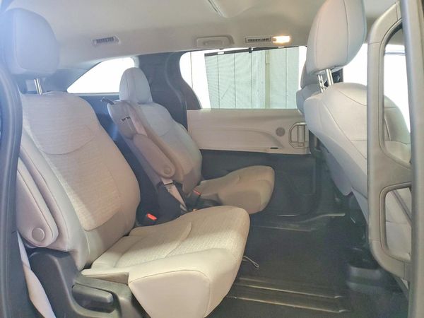 2025 TOYOTA SIENNA LE — PSRS