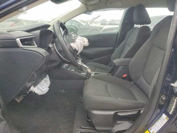 2022 TOYOTA COROLLA LE — DENT