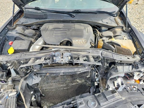 2013 CHRYSLER 300 Base — Engine bay