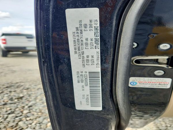 2013 CHRYSLER 300 Base — VINS