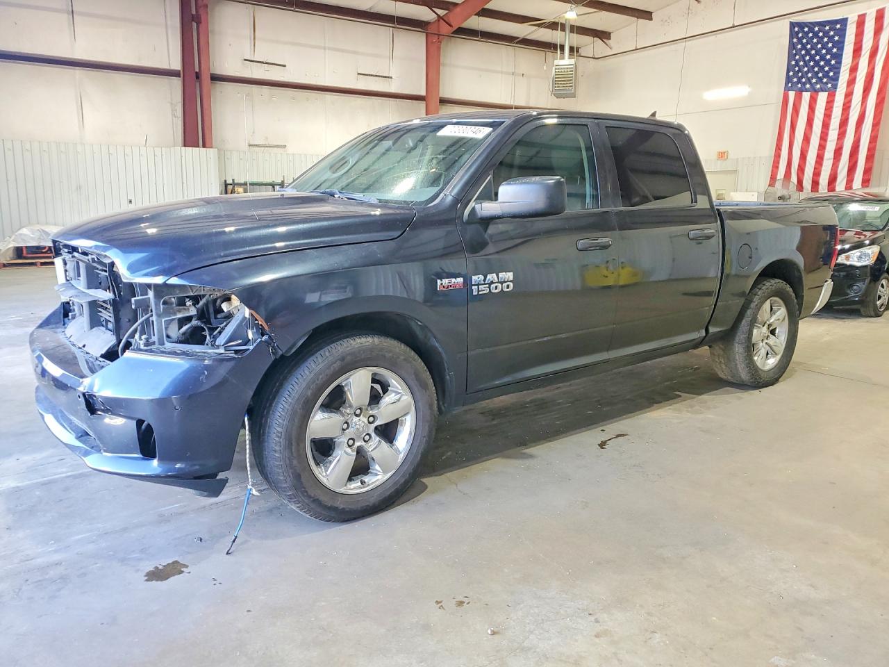2019 RAM 1500 CLASSIC SLT — Front 3/4