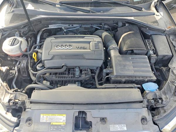 2015 AUDI A3 Premium — Engine bay