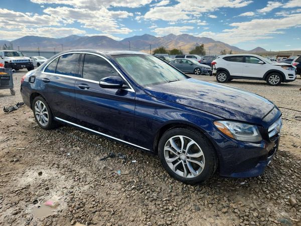 2015 MERCEDES-BENZ C-CLASS 4-MATIC — Passenger 3/4