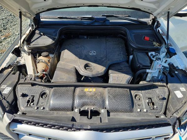 2020 MERCEDES-BENZ GLS-CLASS GLS450-4M — Engine bay