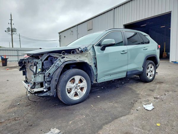 2021 TOYOTA RAV4 XLE HV — Front 3/4
