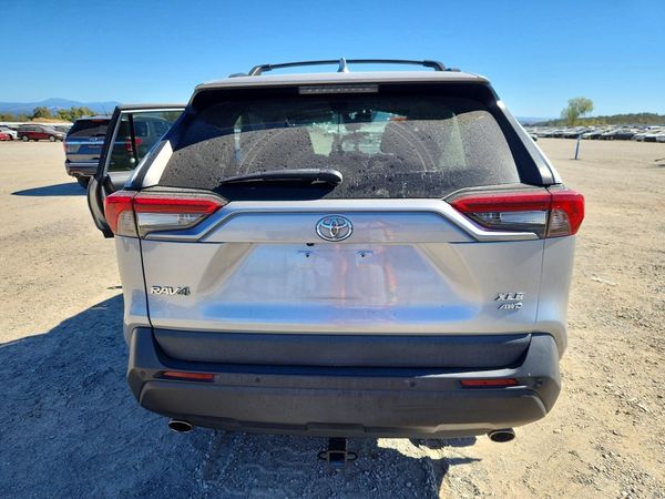 2020 TOYOTA RAV4 XLE Premium — DIRR