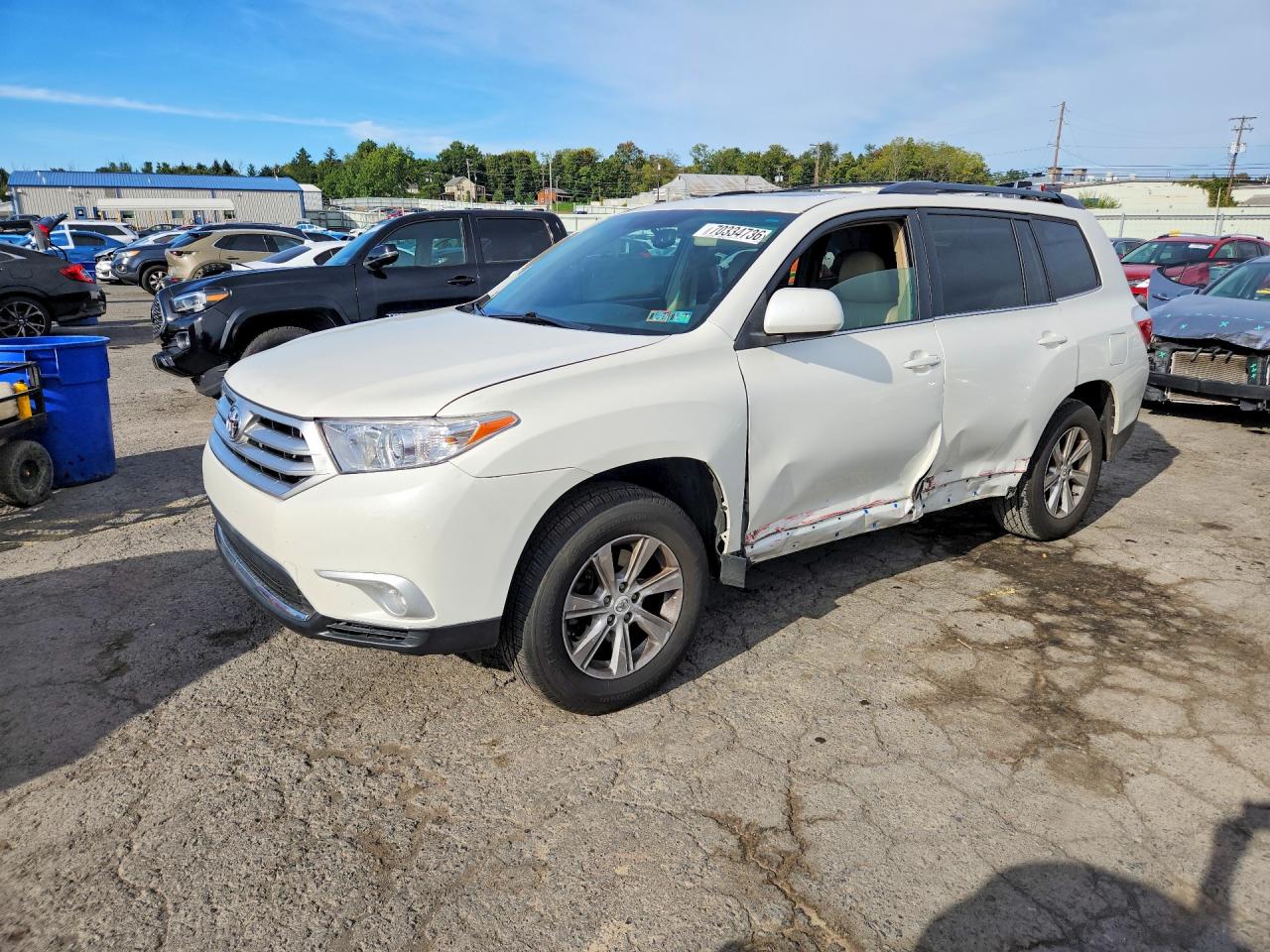 2012 TOYOTA HIGHLANDER Base/Hybrid — Front 3/4