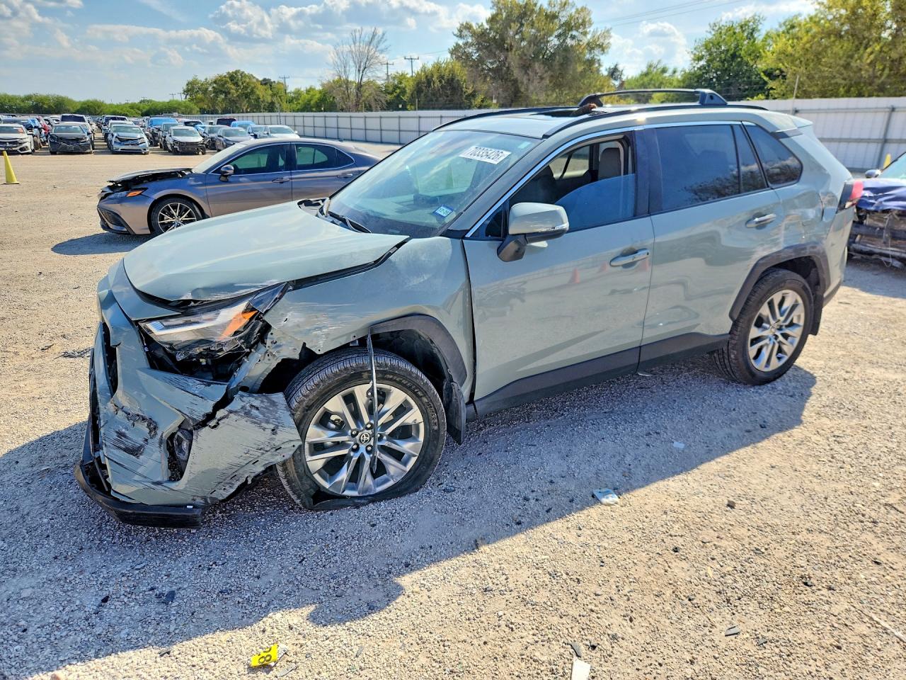 2023 TOYOTA RAV4 XLE Premium — Front 3/4