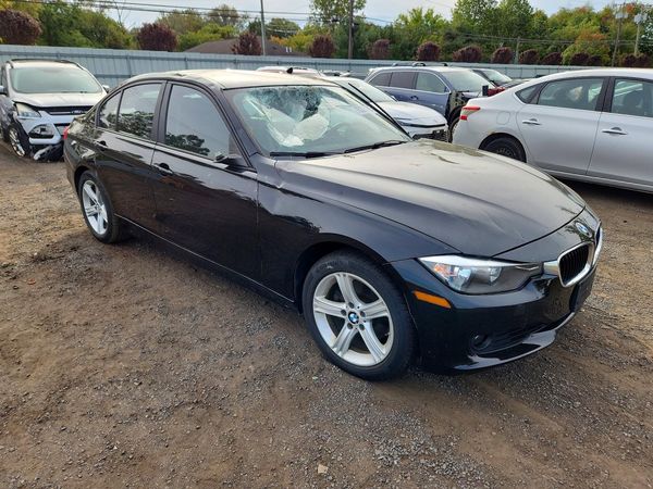 2013 BMW 3 SERIES xDrive SA — Passenger 3/4