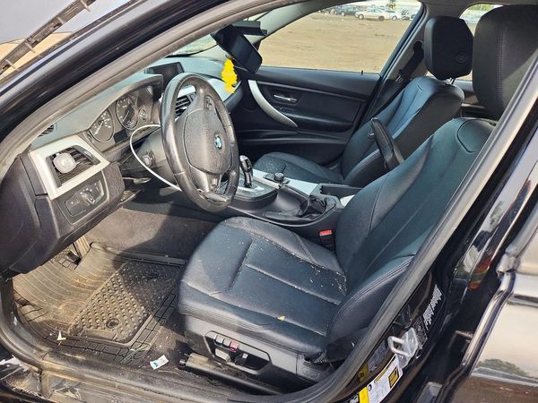 2013 BMW 3 SERIES xDrive SA — DENT
