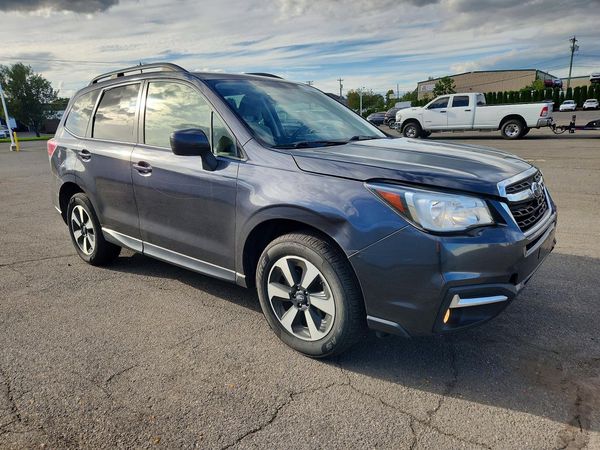 2018 SUBARU FORESTER Premium+ES — Passenger 3/4