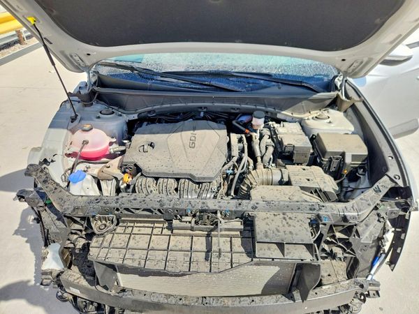 2023 HYUNDAI TUCSON SEL — Engine bay