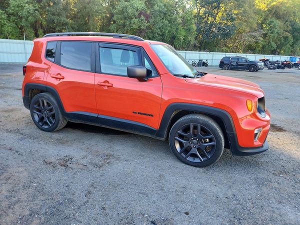 2021 JEEP RENEGADE Latitude — Passenger 3/4