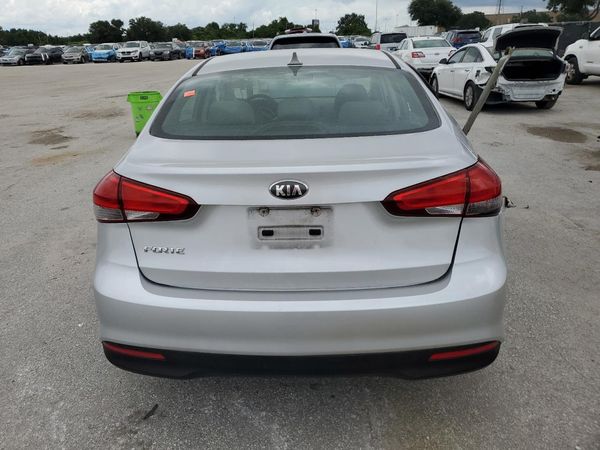 2018 KIA FORTE LX Base