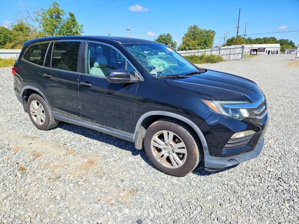 2016 HONDA PILOT LX — Passenger 3/4