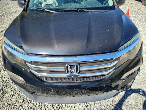 2016 HONDA PILOT LX — Engine bay