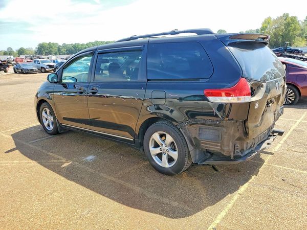 2012 TOYOTA SIENNA — DSRA