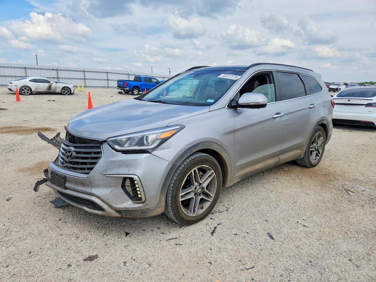 2017 HYUNDAI SANTA FE TOP — Front 3/4