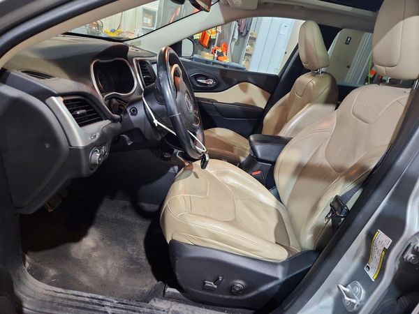 2015 JEEP CHEROKEE Limited — DENT