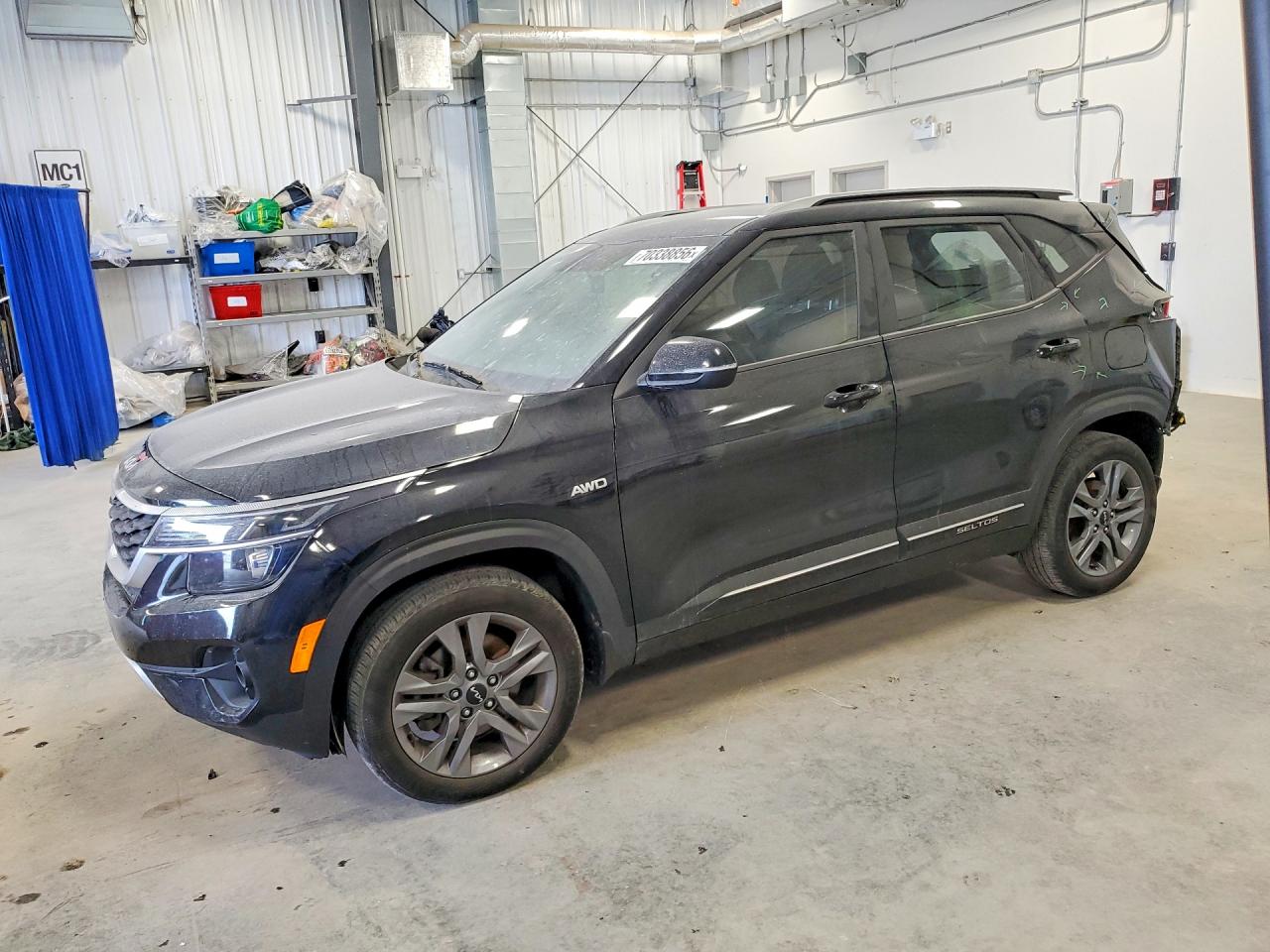 2023 KIA SELTOS LX — Front 3/4