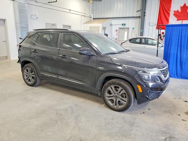 2023 KIA SELTOS LX — Passenger 3/4
