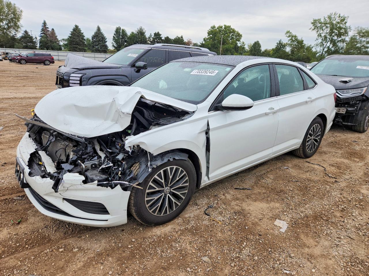 2019 VOLKSWAGEN JETTA S, SE, R-Line — Front 3/4