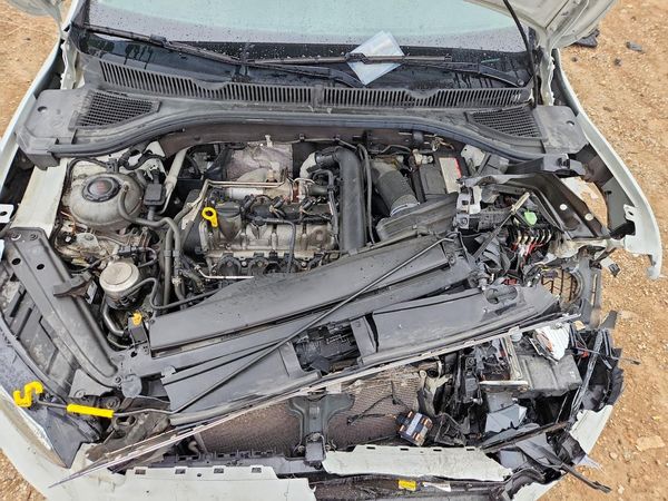 2019 VOLKSWAGEN JETTA S, SE, R-Line — Engine bay