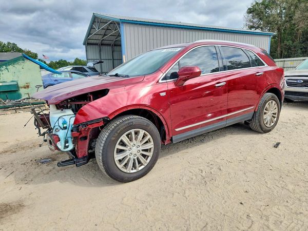 2017 CADILLAC XT5 — DSFA — Front 3/4