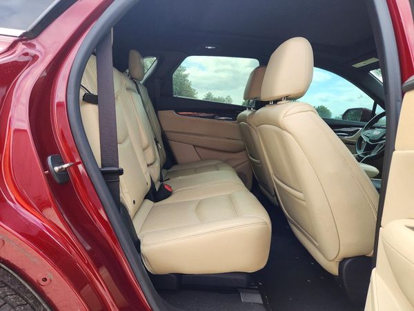 2017 CADILLAC XT5 Luxury — PSRS