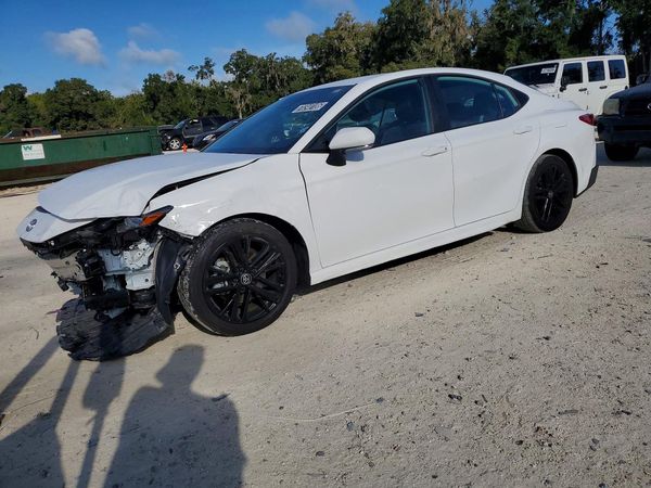 2026 TOYOTA CAMRY — Front 3/4