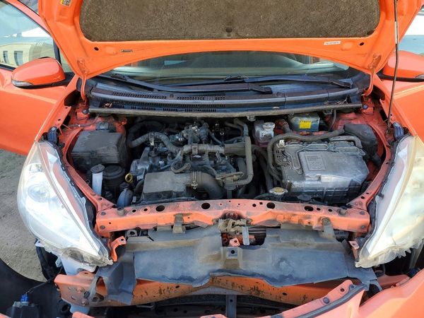 2013 TOYOTA PRIUS — Engine bay
