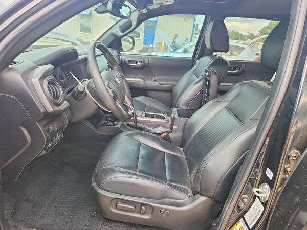 2022 TOYOTA TACOMA SR5 — DENT