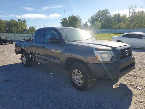 2015 TOYOTA TACOMA Delux Grade — Passenger 3/4