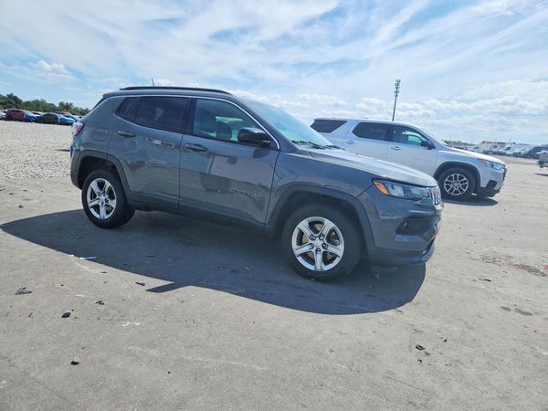 2023 JEEP COMPASS North, Latitude — Passenger 3/4
