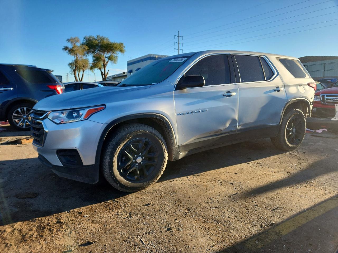 2021 CHEVROLET TRAVERSE LS — Front 3/4