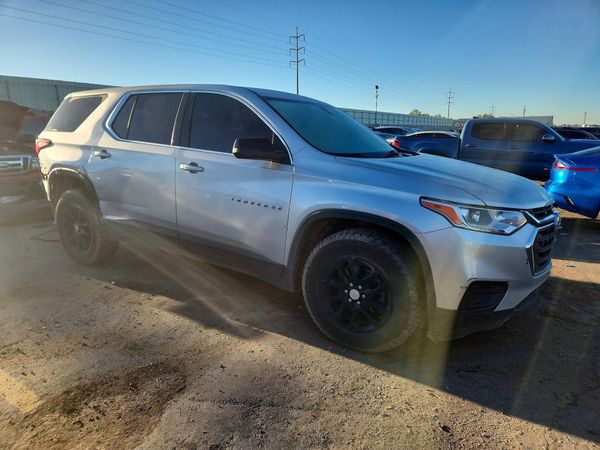 2021 CHEVROLET TRAVERSE LS — Passenger 3/4