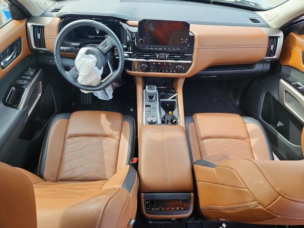 2025 NISSAN PATHFINDER Platinum — CKPT