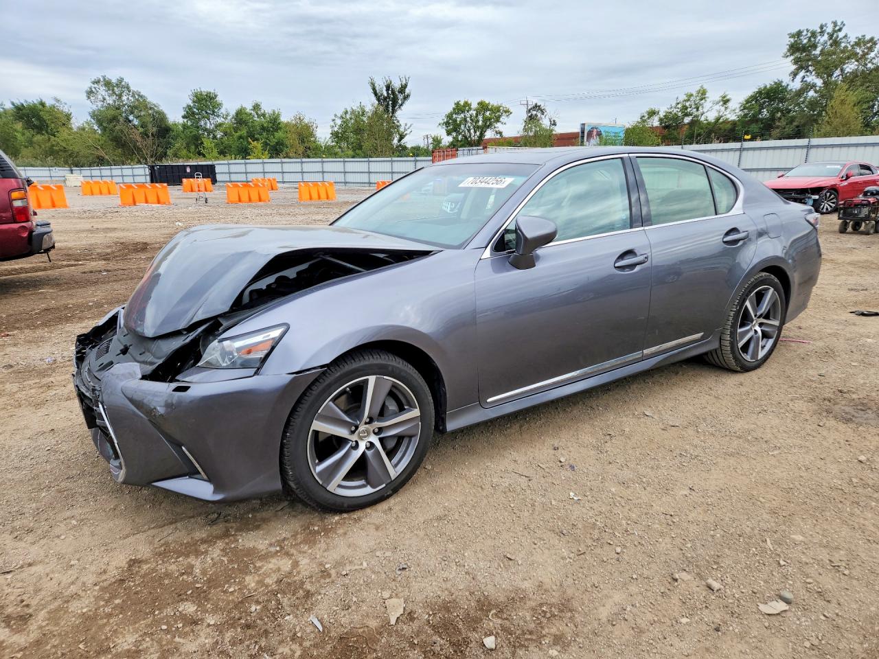 2016 LEXUS GS 350 — Front 3/4