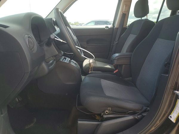 2014 JEEP PATRIOT Sport — DENT