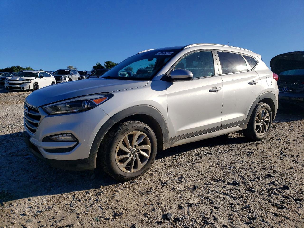 2017 HYUNDAI TUCSON — Front 3/4