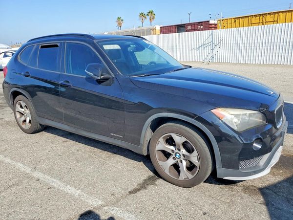 2015 BMW X1 sDrive28i — Passenger 3/4