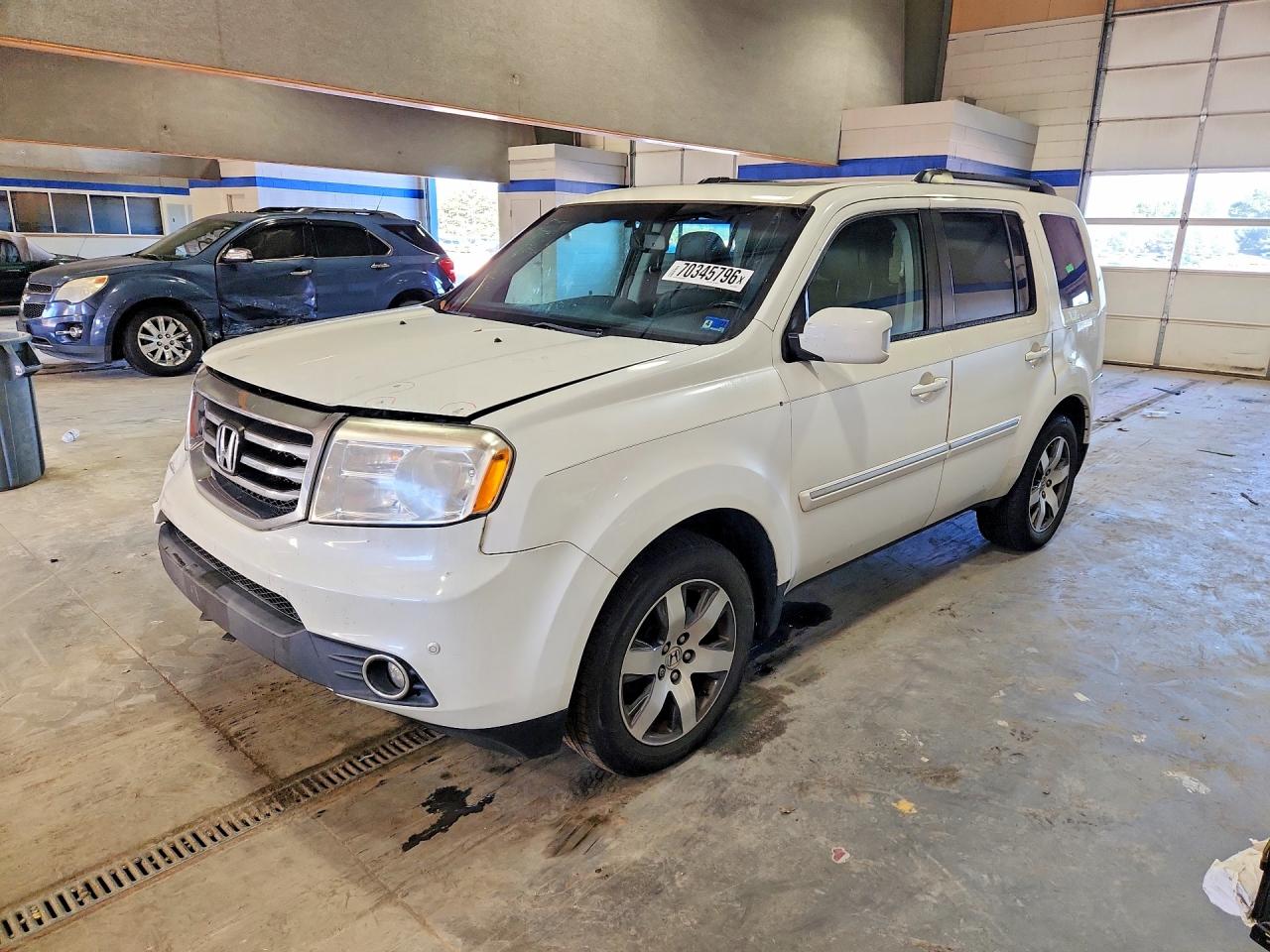 2015 HONDA PILOT TOURING — Front 3/4