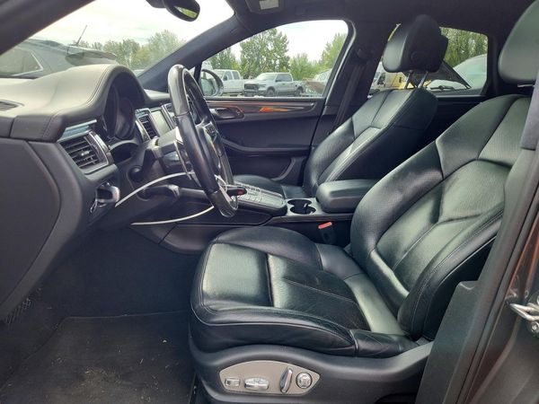 2016 PORSCHE MACAN — DENT
