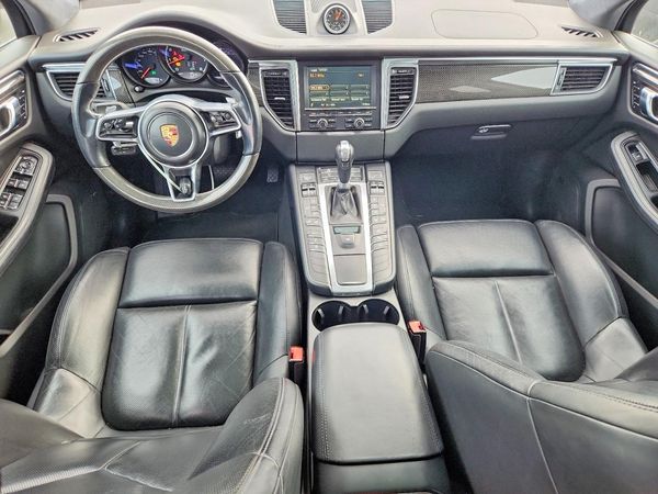 2016 PORSCHE MACAN — CKPT