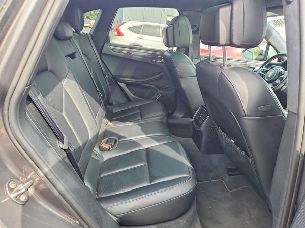 2016 PORSCHE MACAN — PSRS