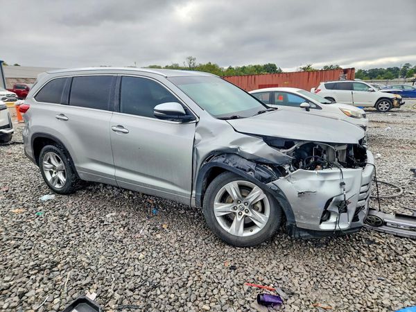 2018 TOYOTA HIGHLANDER Ltd/Ltd Platinum — Passenger 3/4